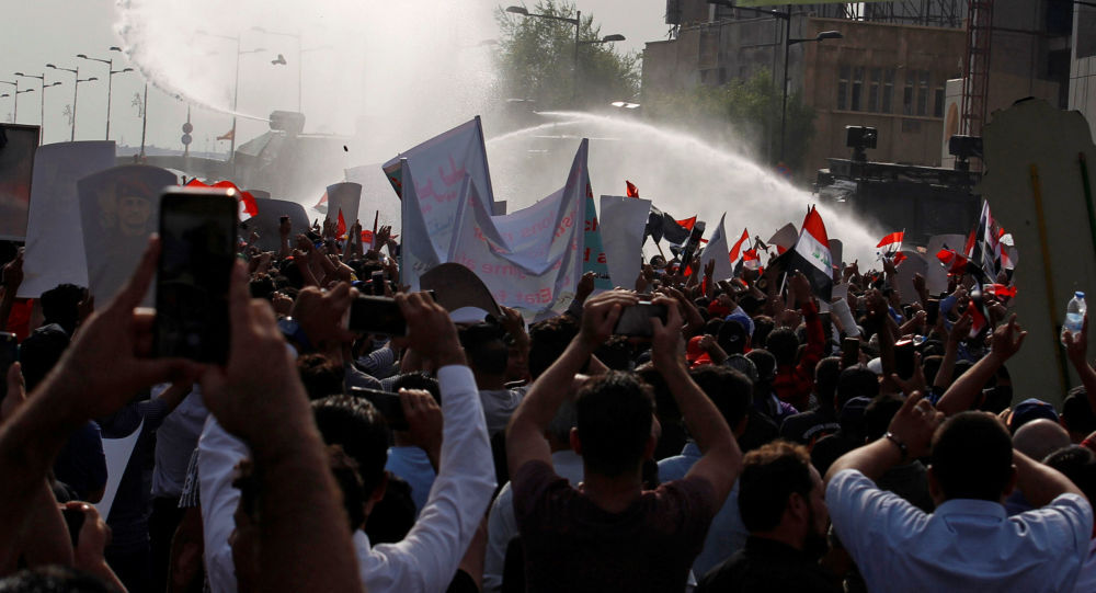 تظاهرات در بغداد دامن چند شهر دیگر را نیز گرفت و گسترده
